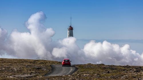 Departamentul de Energie al SUA: Energia geotermală este "în pragul" unui succes comercial la scară largă/ Google și Meta, printre giganții care investesc în această sursă de energie cu emisii reduse de carbon