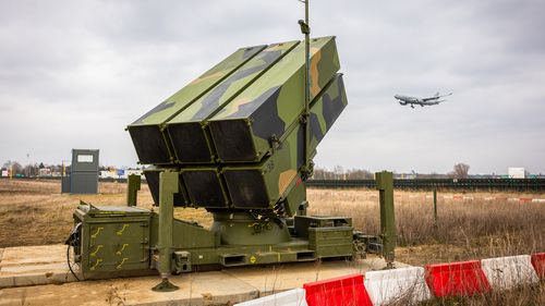 Pentru a-și finanța cheltuielile pentru Apărare, Polonia vrea să majoreze impozitul pentru bănci de la 19 la 30%