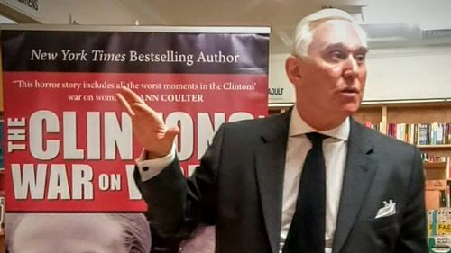 Facebook a eliminat conturile lui Roger Stone, fostul consilier al lui Donald Trump, și ale apropiaților președintelui Braziliei