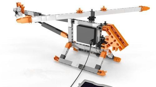 Învață fizica prin jocuri educative STEM: cum funcționează aeronavele, energia solară și dinamica fluidelor (Parteneriat)