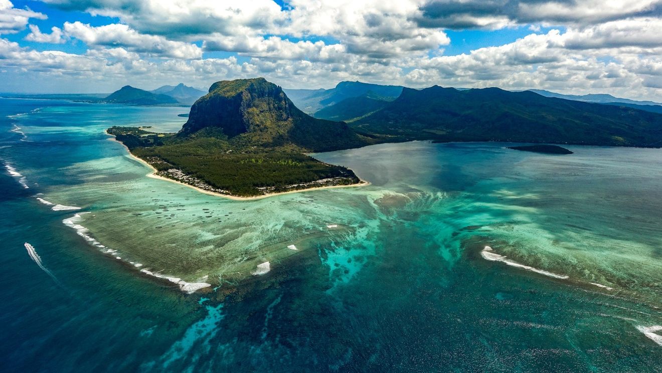 Insula Mauritius se pregăteşte pentru furtuna Eleanor
