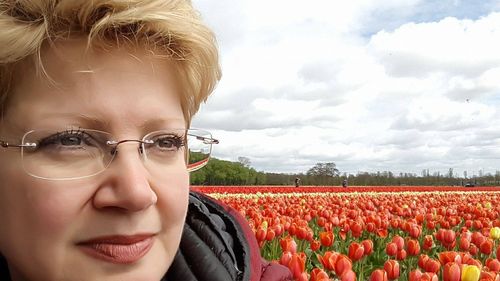 Ambasadoarea României în Olanda: Coordonatorii celor patru secții de vot au semnalat autorităților competente din țară că sunt foarte mulți români care așteaptă de ore în șir