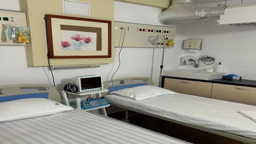 DOCUMENT Clinica din Constanța unde o tânără a avut complicații după naștere care au dus la deces funcționează într-o clădire cu destinația hotel, compartimentul ATI nu are clasificare, iar probele sanguine sunt ținute într-o combină frigorifică de uz casnic