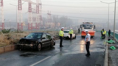 Traficul rutier, afectat de ceață în aproape toată țara / Pe unele porțiuni de drum se poate forma ghețuș