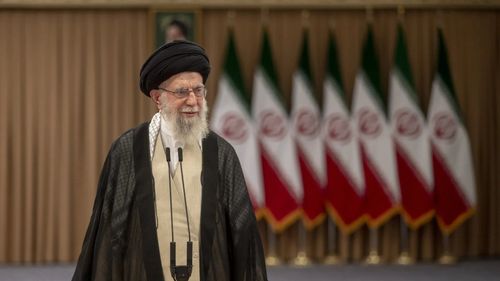 CIA l-a urmărit îndeaproape pe Khamenei timp de luni de zile / Era filat pas cu pas: unde locuia, cu cine se întâlnea, cum comunica - CNN