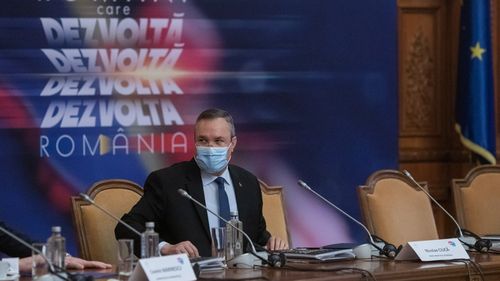 BREAKING Premierul Ciucă și jumătate din guvern, alături de condamnați penal pentru evaziune și corupție la un eveniment economic organizat de trustul fondat de Dan Voiculescu: Gruia Stoica, Nicolae Dumitru Niro și Vladimir Ciorbă