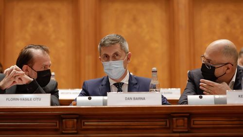 Premierul Cîțu susține că nu a negociat cu nimeni moțiunea pentru că ”nu crede că AUR, PSD și USR PLUS sunt iresponsabile”: Nu putem să oprim România pentru un partid mic care-și ia jucăriile și pleacă, apoi pune condiții ridicole