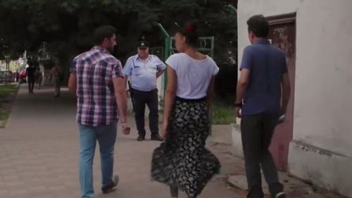 ”Trafic de minori în Paris”, un documentar despre rețelele de hoți din România care operează în capitala Franței/ Aproape 1 milion de euro transferați în România prin intermediul a 38 de familii