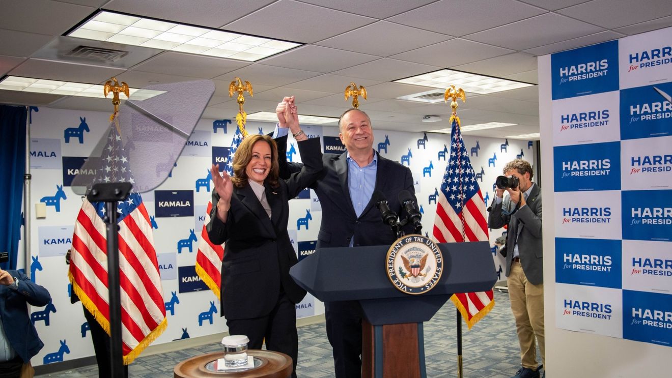 Soţul Kamalei Harris spune că a fost înlăturat de Donald Trump din consiliul administrativ al Muzeului Holocaustului / ”Memoria şi educaţia asupra Holocaustului nu ar trebui niciodată politizate”