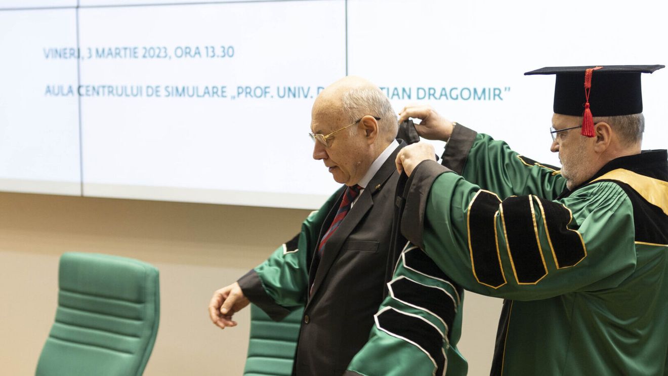 BREAKING Chirurgul Irinel Popescu, trimis în judecată de DNA în două dosare de corupție, a fost ales membru titular al Academiei Române. Statul român vrea să recupereze 8 milioane de euro de la Popescu