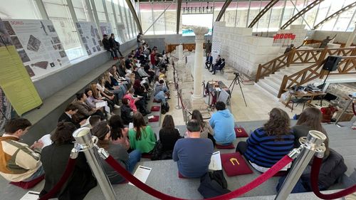 Dezbatere G4Media și Alba24 la Alba Iulia: europarlamentarii Victor Negrescu și Dragoș Pîslaru și expertul Ciprian Cucu, față în față cu tinerii care votează pentru prima dată