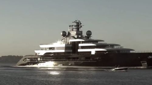 Spania a sechestrat superiahtul „Crescent”, care ar aparține oligarhului rus Igor Secin