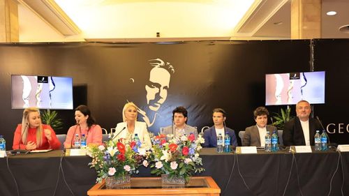 Se deschide Festivalul Internațional George Enescu/ Nicușor Dan: O onoare pentru orașul nostru/ Ministrul Turcan: Facilitarea accesului la cultură şi la muzică pentru un public cât mai divers şi cât mai numeros, una dintre prioritățile festivalului