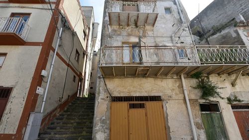 Cum arată casele la un euro din Sicilia / Prețurile minime de restaurare încep de la 20.000 de euro - reportaj CNN