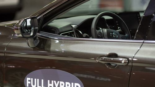 Pentru prima dată în Europa s-au vândut mai puține maşini diesel decât hibride / În 2021, vânzările de vehicule complet electrice au crescut cu 63,1%
