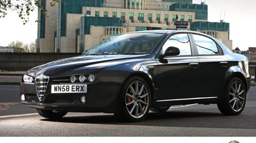 Italienii au destructurat banda „Alfa 159” / E o grupare de hoți români care a dat zeci de spargeri în magazinele de lux din Roma și Florența / Numele vine de la un model auto, folosit de hoți
