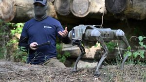 VIDEO Roboții cu picioare sunt o alternativă mai fiabilă decât roverele lunare, susțin specialiștii