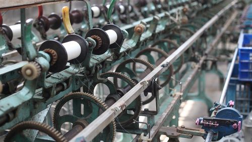 Exportatorii indieni de textile se reorientează în Europa şi oferă reduceri pentru a contracara tarifele vamale americane