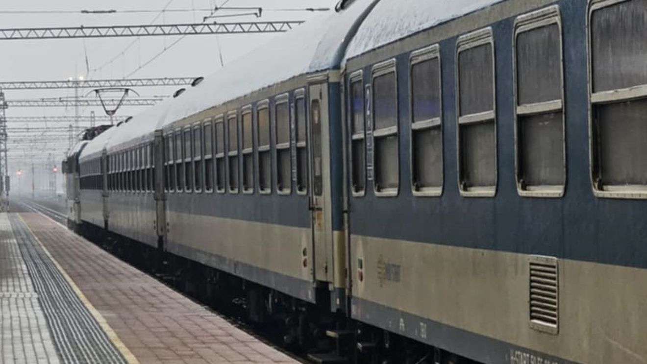 Trenuri estivale rapide leagă Sofia, București și Istanbul / peste 11.000 de călători au folosit cele trei trenuri până în România și Turcia / Numărul acestora crește de la an la an