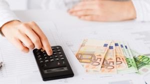 Parlamentul European, pregătit să acționeze Comisia Europeană în justiție dacă nu aplică mecanismul care condiționează alocarea fondurilor de respectarea statului de drept / Cioloș: Unele state membre consideră UE ca un bancomat care nu le cere să răspundă
