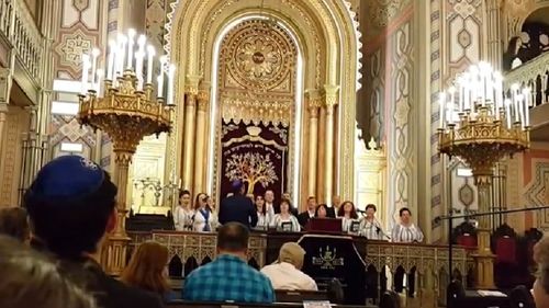 Sinagoga din Făgăraș a fost vandalizată. Lăcașul construit în 1870 se afla în reabilitare