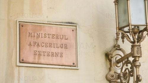 Purtătorul de cuvânt al MAE: Constatăm cu îngrijorare faptul că postări care au devenit virale pe conturile de social media contribuie la o campanie agresivă de răspândire de ştiri false privind procesul electoral în desfăşurare din România