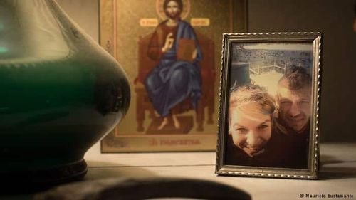 Reportaj despre viața românilor pe străzile orașelor germane. Trista poveste a lui Alexandru Nicolae Tălianu și a unui grup de punkeri români din Hamburg