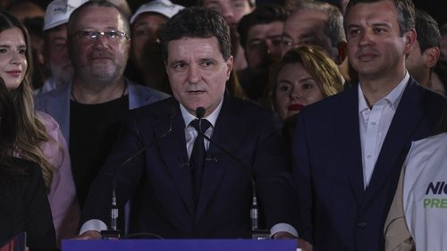 VIDEO Nicușor Dan, convorbire cu Emmanuel Macron / „În timp ce contracandidatul meu jignea poporul francez chiar la el acasă, eu am avut un dialog cu domnul Emmanuel Macron, președintele Franței”
