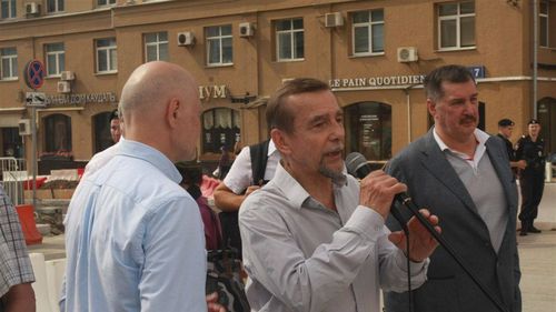 Lev Ponomariov, apărător rus al drepturilor omului, a părăsit Rusia/ Acesta a fost reținut anterior de poliție, după ce a protestat împotriva războiului din Ucraina