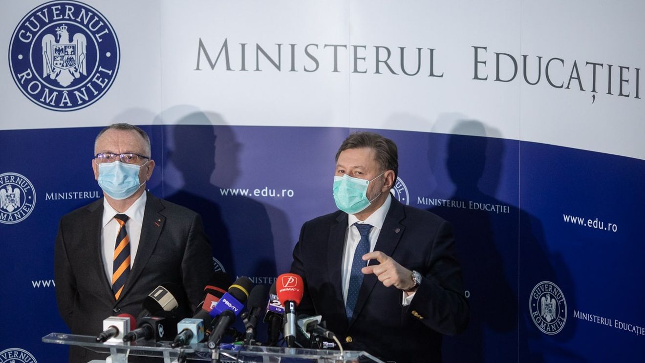 Alexandru Rafila: Gradul mediu de ocupare al paturilor COVID-19 la nivel național este de 16%. Cîmpeanu și Rafila au anunțat noile reguli în care copiii vor merge la școală