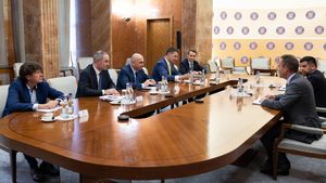 Reglementările privind plata pensiilor private și despăgubirile pentru imobilele preluate abuziv, pe agenda de vineri a ședinței de guvern