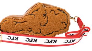 Brandul lifestyle Loungefly colaborează cu KFC pentru o colecție inedită de accesorii fashion