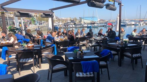 UPDATE Un incendiu a izbucnit în bucătăria unui celebru restaurant din Constanța/ Pompierii intervin în Portul Tomis cu mai multe autospeciale și două SMURD