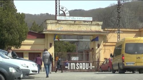 Ministrul Apărării: Uzina Mecanică Sadu este de astăzi oficial între fabricile vechi de armament din România care vor fi salvate și aduse la viață prin programul SAFE
