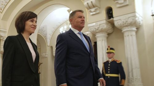 Klaus Iohannis o felicită pe Maia Sandu: Cetățenii Republicii Moldova au ales continuarea drumului european și democratic, un drum al progresului!