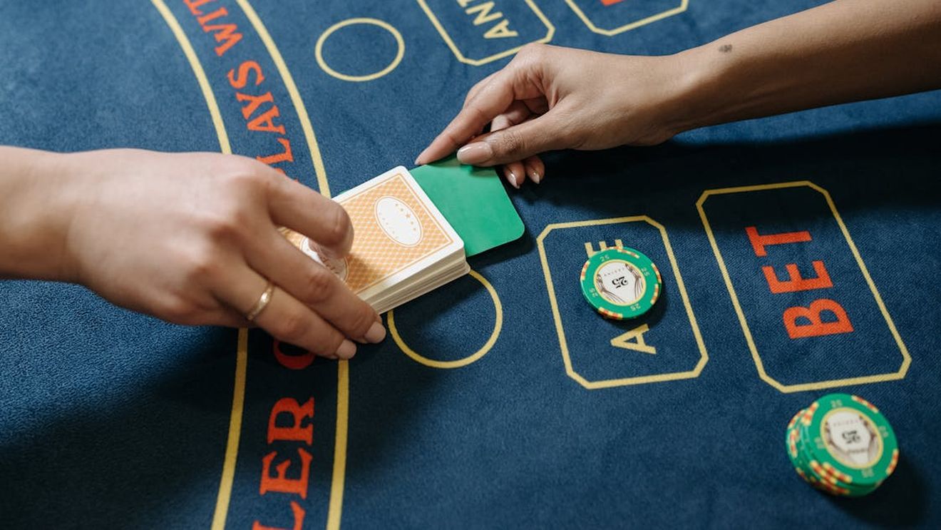 Trump, la casele de pariuri după tentativa de asasinat: Șansele lui au crescut la 66 de cenți per dolar și au rămas acolo, în timp ce cele ale lui Biden au scăzut la 22 de cenți