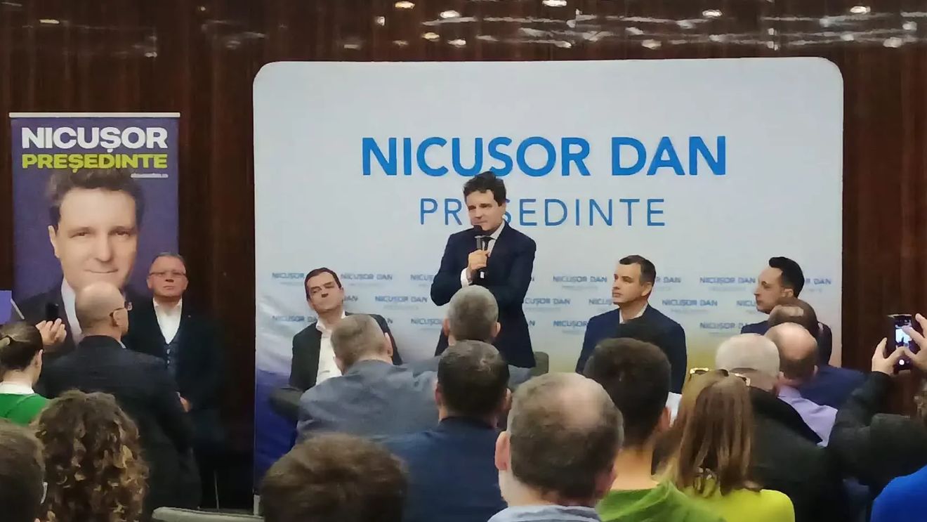 Nicuşor Dan: Am avut cazul Şoşoacă. Curtea Constituţională, în opinia mea, corect a interpretat legea şi a interzis candidatura, problema este faptul că legea permite Curţii să ia o astfel de decizie, nu cred că este corect democratic, deci trebuie să ne uităm la mecanism, pentru alegerile viitoare