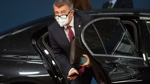 Cehia: Atac cu ouă asupra premierului Babis în timpul campaniei electorale