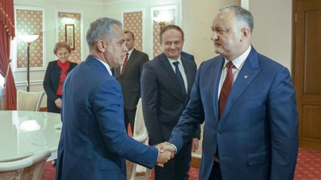 Fostul președinte prorus Igor Dodon și oligarhul fugar Vlad Plahotniuc, umăriți penal la Chișinău într-un dosar de fraudă cu energie electrică de aproape 15 milioane de dolari