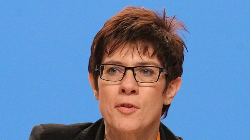 Criză în CDU: Succesoarea lui Merkel nu va candida pentru postul de cancelar și demisionează de la șefia partidului după scandalul alianței cu AfD