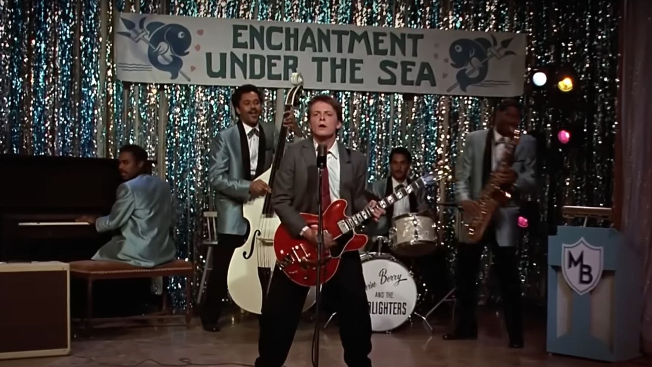 Actorul Michael J. Fox cere ajutor pentru a găsi chitara pierdută din filmul „Înapoi în viitor”