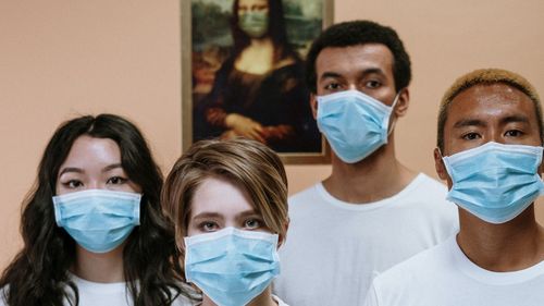 Purtarea măștii de protecție devine obligatorie în Texas, pe fondul escaladării cazurilor COVID-19