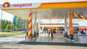 Rompetrol dă Primăria Constanța în judecată pentru că vrea să desființeze trei benzinării din oraș