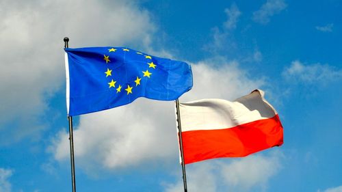 Polonia a primit 6,3 miliarde de euro din fondurile europene/ Banii erau blocați de o dispută a fostului guvern cu Bruxelles-ul privind statul de drept