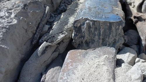 VIDEO Șinele de tramvai, pericolul din traficul bucureștean. Zeci de minute întârziere din cauza vitezei reduse
