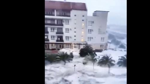 "Mega-furtuna" din Marea Neagră: opt morți în Rusia, Ucraina ocupată și Moldova / 2 milioane de oameni, fără curent electric