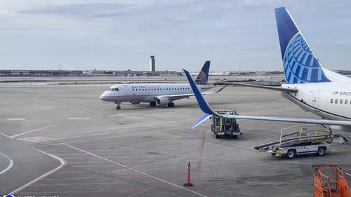 United Airlines Holdings Inc anunță majorarea semnificativă a prețurilor biletelor la avion și anularea unor zboruri  / Și alte companii din Europa avertizează că au stocuri limitate de combustibil