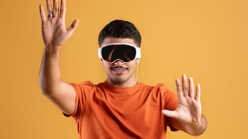 Google şi Samsung au amânat lansarea unei căşti comune de realitate mixtă