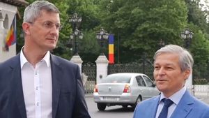 Dan Barna anunță că parlamentarii USR PLUS au semnat o moțiune de cenzură și așteaptă semnături de la alți parlamentari