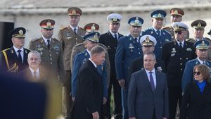 Publicație germană: Democrația este în regres în întreaga lume / Un proces similar poate fi observat și la o cincime din membrii UE, în frunte cu Ungaria și Polonia, urmate de Bulgaria și România / Declinul prezenței la vot și ascensiunea partidelor populiste: alegerile pentru Parlamentul European sunt un test